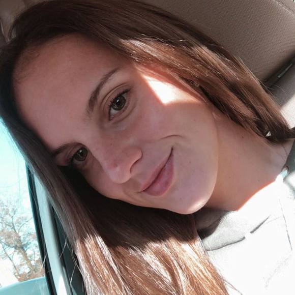 Meet your Posher, Madison - Picture 1 of 1